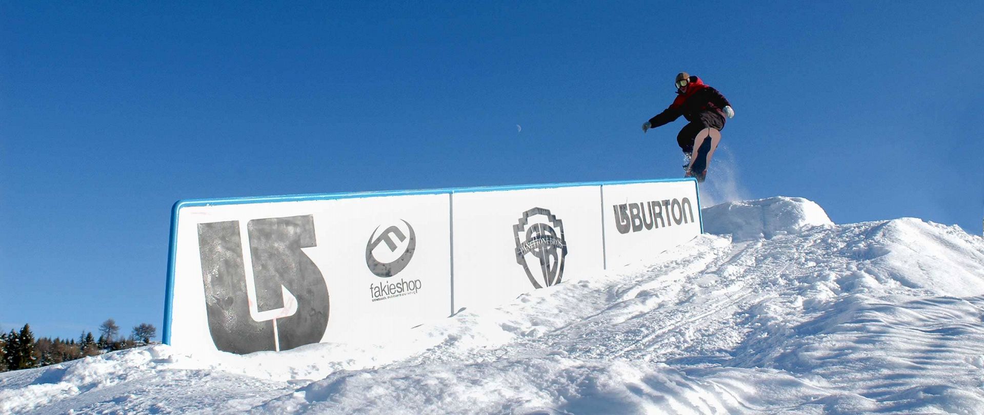 Snowboarding on King Laurin