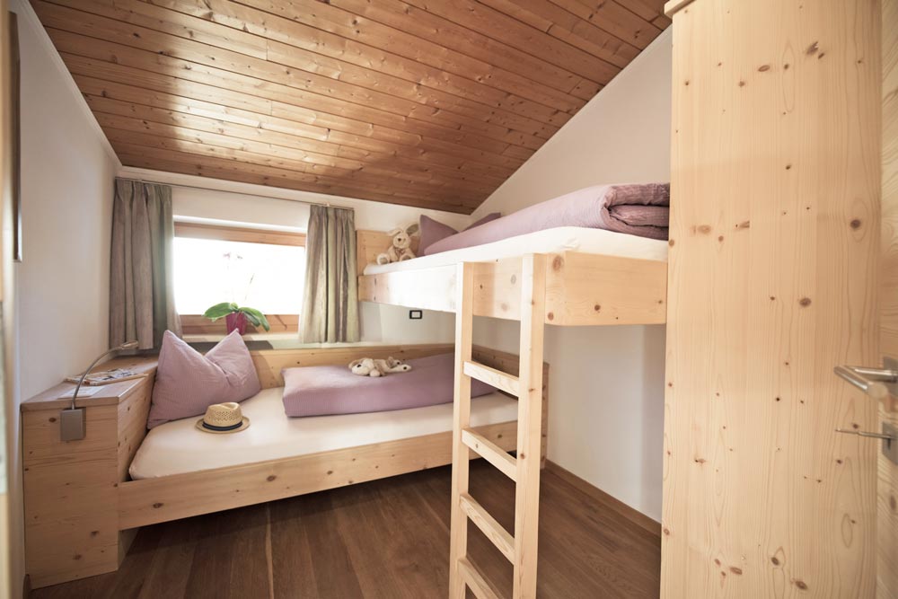 Apartamen vacation in Fiè allo Sciliar, South Tyrol, twin beds