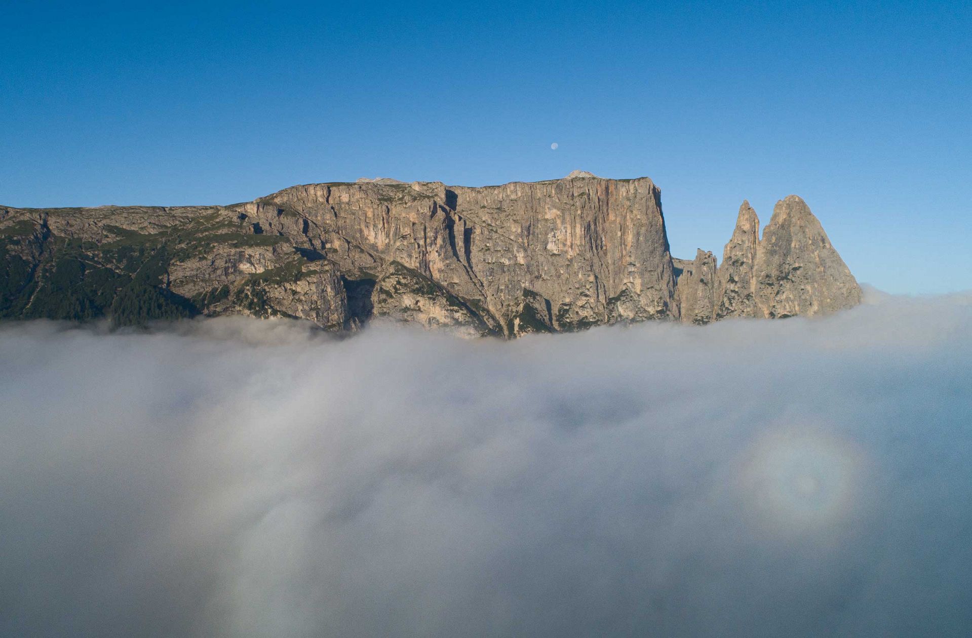 Ein Naturerlebnis, der Schlern im Nebel